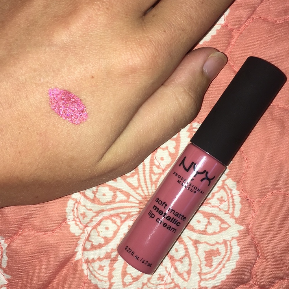 NYX soft metallic lip cream